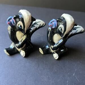 2 Vintage CERAMIC ARTS Studio Mother Mrs Skunk from Bambi 169-3 Figurine 3" Tall